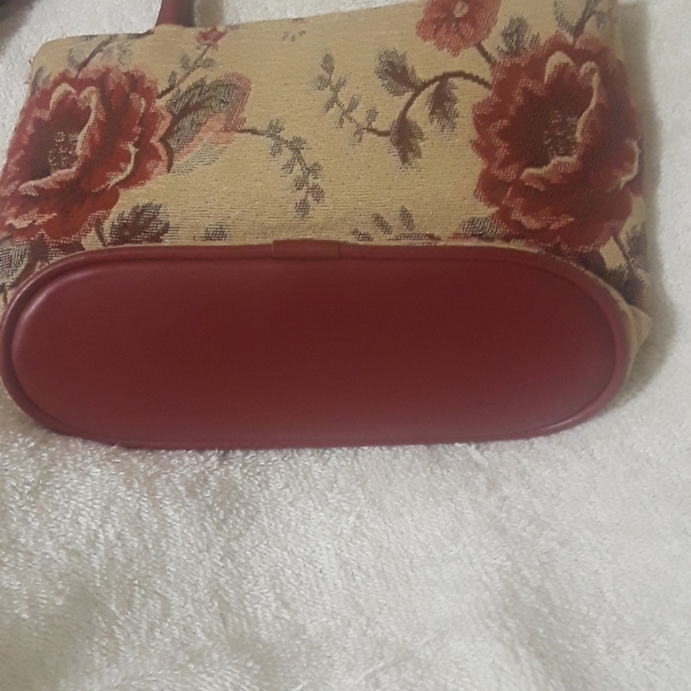 VINTAGE rose tapestry handbag - Picture 3 of 5